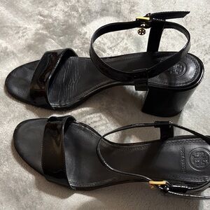 Chic Black Heeled Sandals